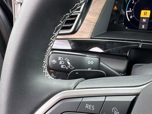 New 2026 Volkswagen Atlas SE FWD image 25