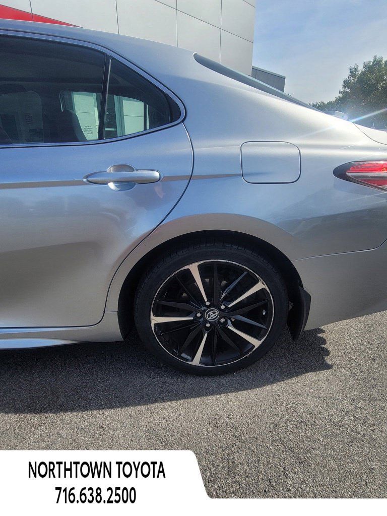 Used 2018 Toyota Camry XSE FWD image 7