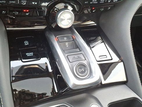 Used 2024 Acura MDX SH-AWD w/ Advance Package image 15