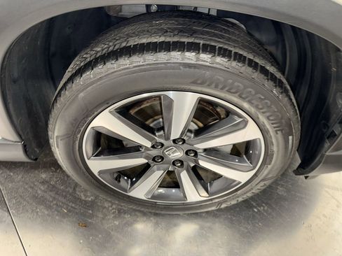 Used 2023 Honda Pilot Touring image 14