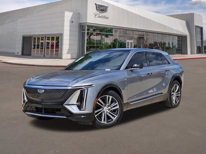 New 2026 Cadillac Lyriq Luxury w/ LPO, Floor Liner Package