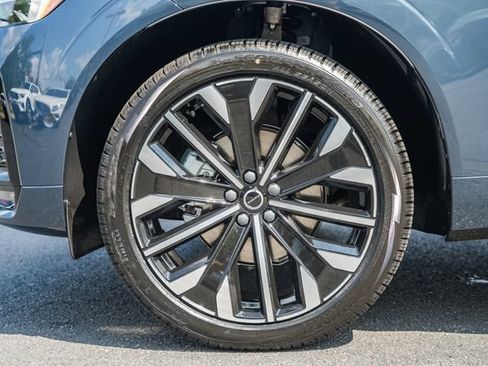 New 2026 Volvo XC60 B5 Ultra w/ Protection Package Premier AWD/4WD image 18