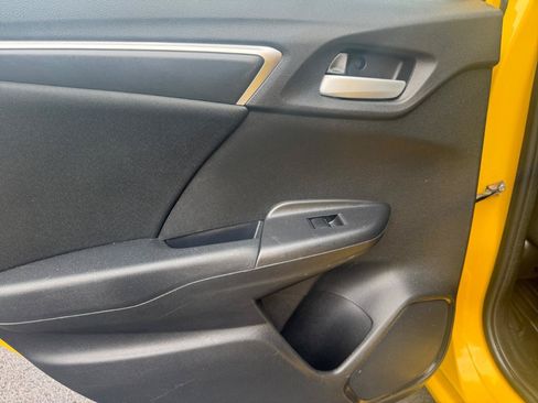 Used 2019 Honda Fit LX image 22