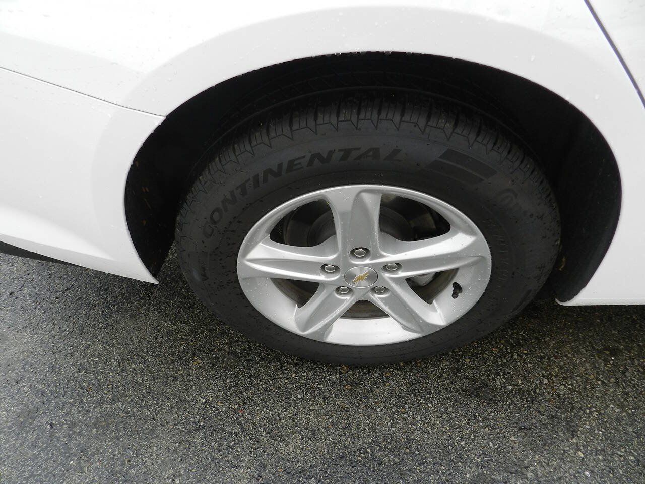 Used 2024 Chevrolet Malibu LS FWD image 21