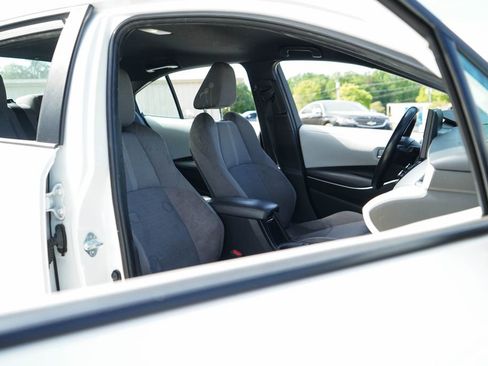 Used 2024 Toyota Corolla SE image 33