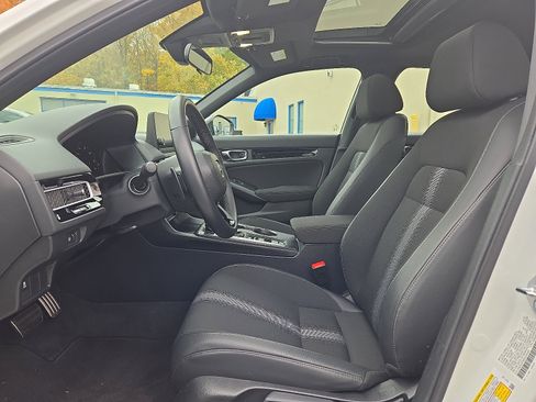 Certified 2025 Honda Civic Sport image 13