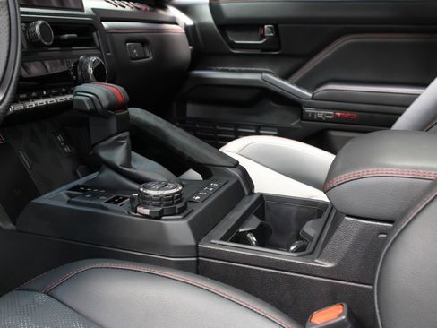 Used 2025 Toyota Tacoma TRD Pro image 43
