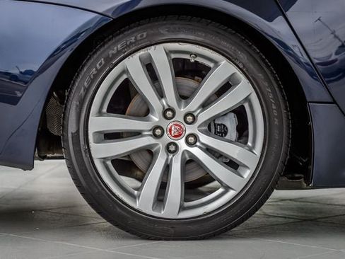 Used 2016 Jaguar XJ R-Sport AWD/4WD image 15