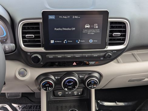 New 2026 Hyundai Venue SEL FWD image 19