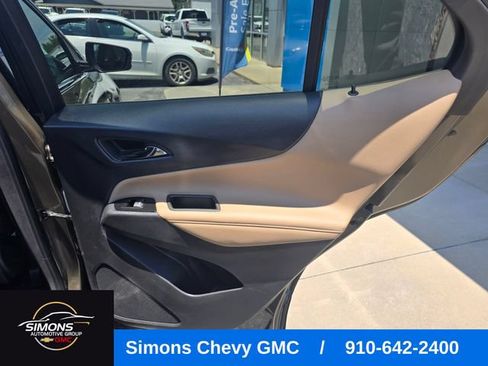 Used 2023 Chevrolet Equinox Premier AWD/4WD image 45