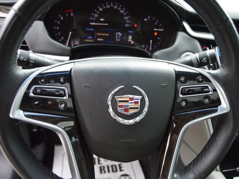 Used 2013 Cadillac XTS Luxury w/ Driver Awareness Package FWD image 12