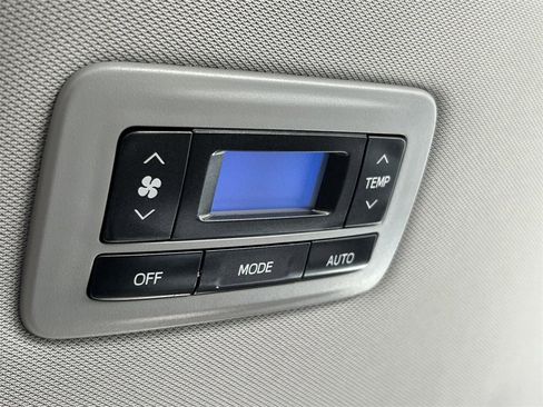 Used 2018 Toyota Sienna XLE w/ XLE Navigation Package image 23