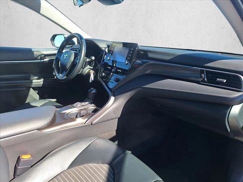Used 2023 Toyota Camry SE image 19