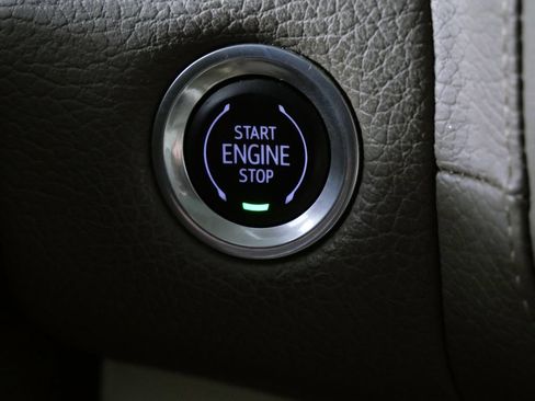 Used 2022 GMC Yukon XL Denali AWD/4WD image 26