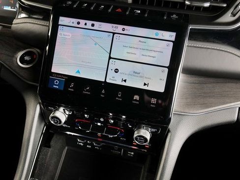 Used 2022 Jeep Grand Cherokee Overland w/ Luxury Tech Group IV image 20