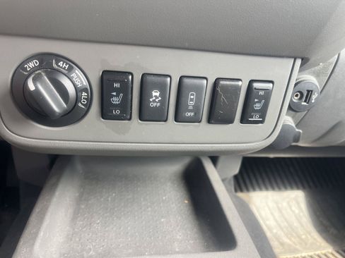 Used 2019 Nissan Frontier SV w/ Value Truck Package AWD/4WD image 21