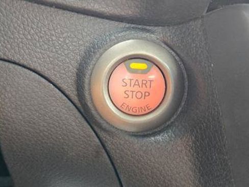 Used 2016 Nissan Sentra SV FWD image 25