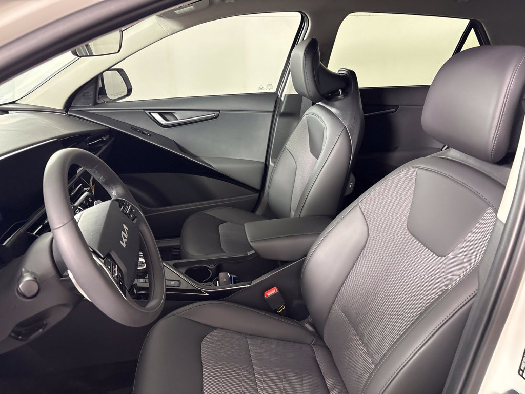 New 2026 Kia Niro Wind FWD image 27