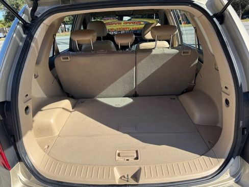 Used 2007 Kia Rondo EX w/ Premium Pkg image 18