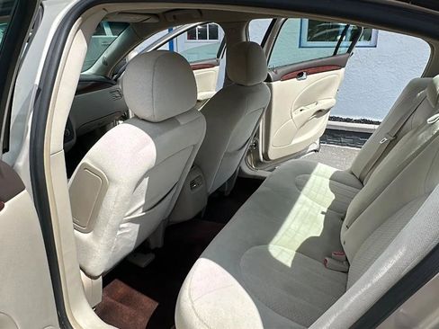 Used 2007 Buick Lucerne CX FWD image 26