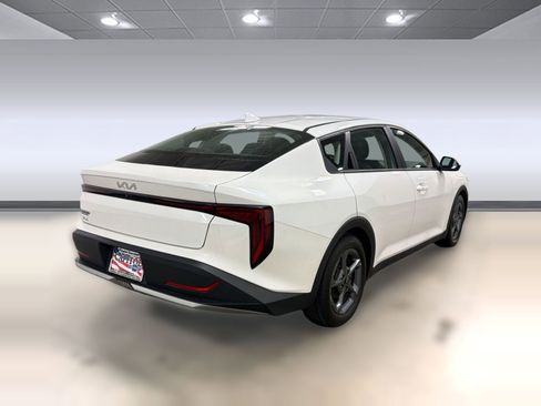 Used 2025 Kia K4 FWD image 8