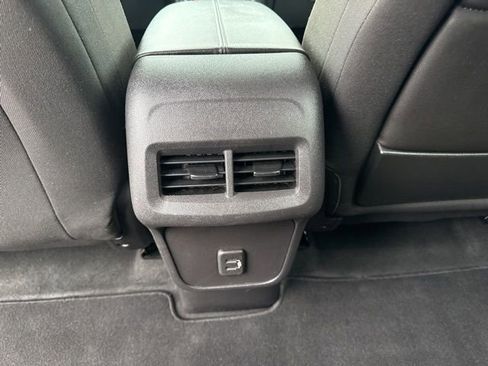 Used 2024 GMC Terrain SLE image 15