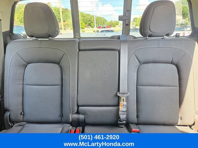 Used 2017 Chevrolet Colorado LT w/ LT Convenience Package RWD image 11