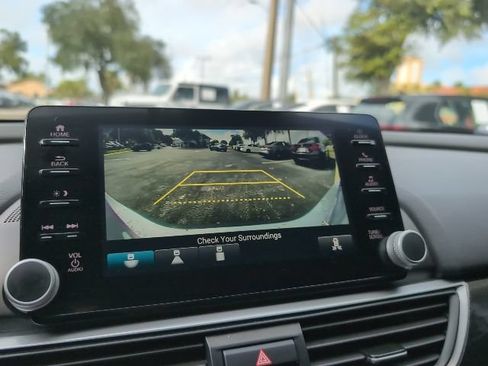 Used 2022 Honda Accord Sport image 18