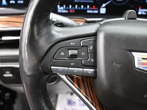 Used 2023 Cadillac Escalade ESV Premium Luxury image 18