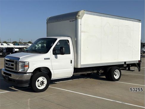 Used 2022 Ford E-450 and Econoline 450 Super Duty w/ Power Windows & Locks Group RWD image 1