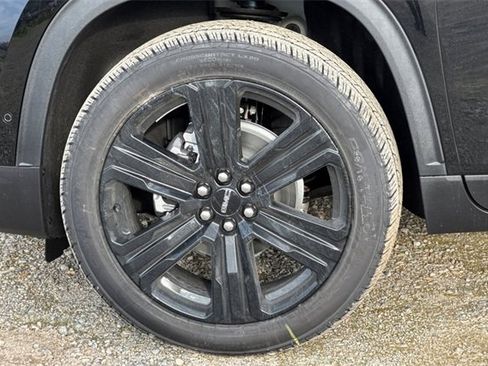 New 2026 GMC Acadia Elevation image 34