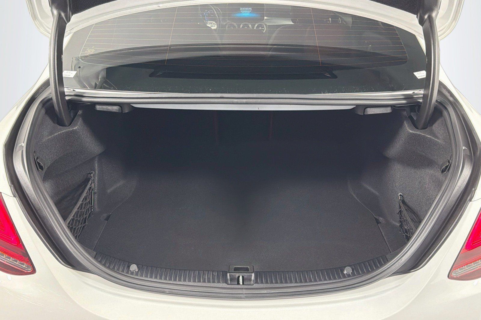 Used 2020 Mercedes-Benz C 300 Sedan image 24