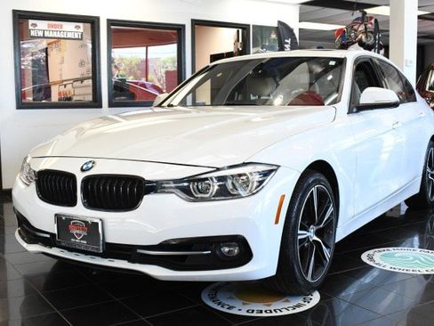 Used 2018 BMW 330i Sedan RWD image 1