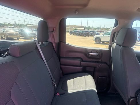 Used 2020 Chevrolet Silverado 1500 Custom w/ Custom Value Package RWD image 32