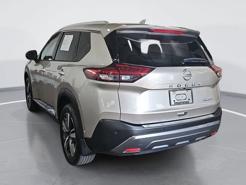 Used 2023 Nissan Rogue SL AWD/4WD image 6