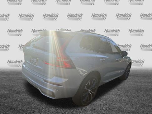 Used 2024 Volvo XC60 B5 Plus w/ Protection Package Premier AWD/4WD image 10