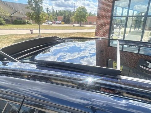 Used 2021 BMW X5 M50i w/ Executive Package image 40