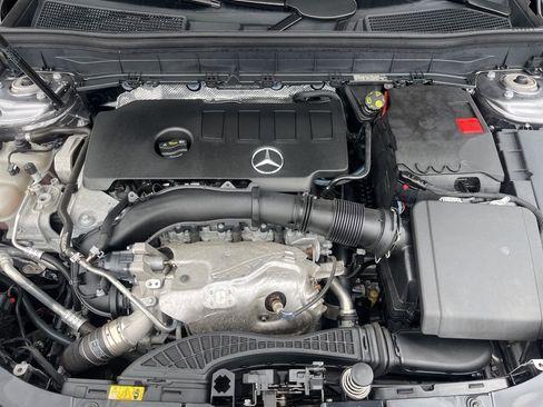 Used 2023 Mercedes-Benz GLB 250 4MATIC image 31