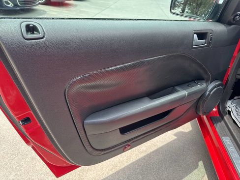 Used 2006 Ford Mustang GT image 14