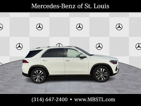 Used 2025 Mercedes-Benz GLE 350 4MATIC image 2