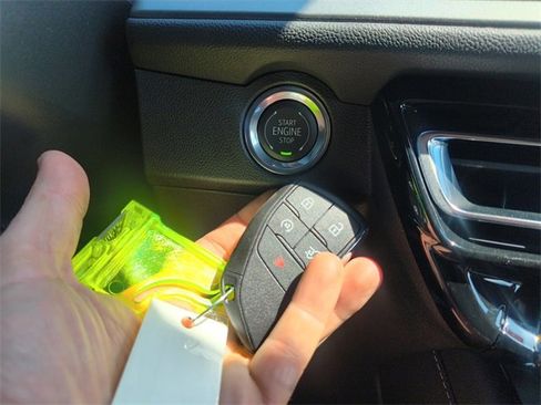 New 2025 Chevrolet Traverse LT w/ Enhanced Driving Package image 31