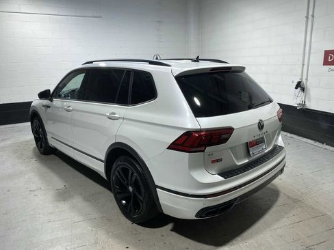 Used 2024 Volkswagen Tiguan SE R-Line AWD/4WD image 4