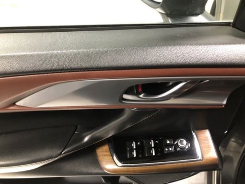 Used 2017 MAZDA CX-9 Signature image 22