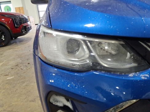 Used 2018 Chevrolet Sonic LT w/ Convenience Package image 9