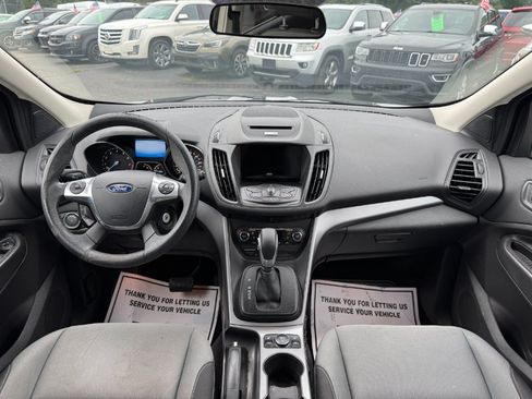 Used 2016 Ford Escape SE w/ Equipment Group 201A FWD image 21