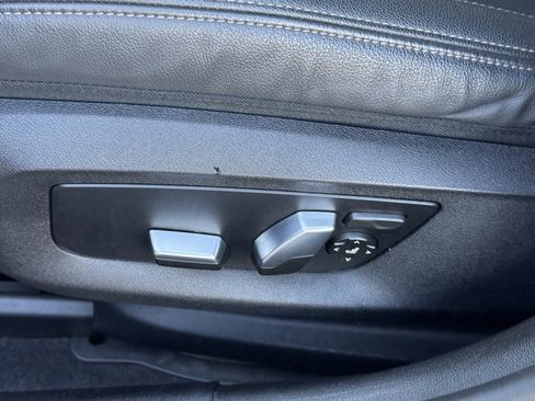 Used 2021 BMW 530i w/ Convenience Package image 20