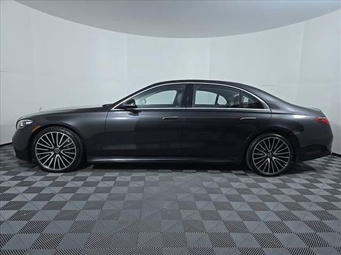 Certified 2022 Mercedes-Benz S 500 S 500 image 2