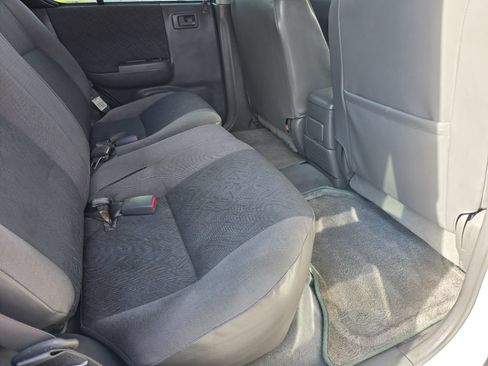 Used 2003 Isuzu Rodeo S RWD image 35