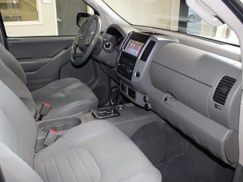 Used 2020 Nissan Frontier S RWD image 27