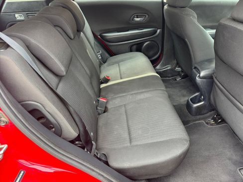 Used 2018 Honda HR-V LX image 14